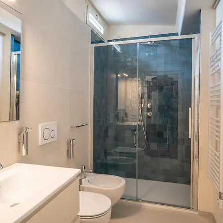Giulia Villa Viareggio